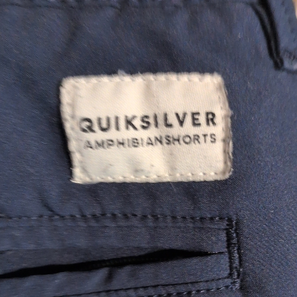 Quiksilver Men's Dark Navy Flat Front Shorts 30 - Picture 3 of 8